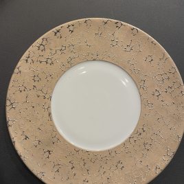 J.L. Coquet – nude goud – onderbord 31,5 cm.