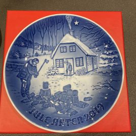Royal Copenhagen – Bing & Grøndahl Christmas plate 2019 – 18 cm.